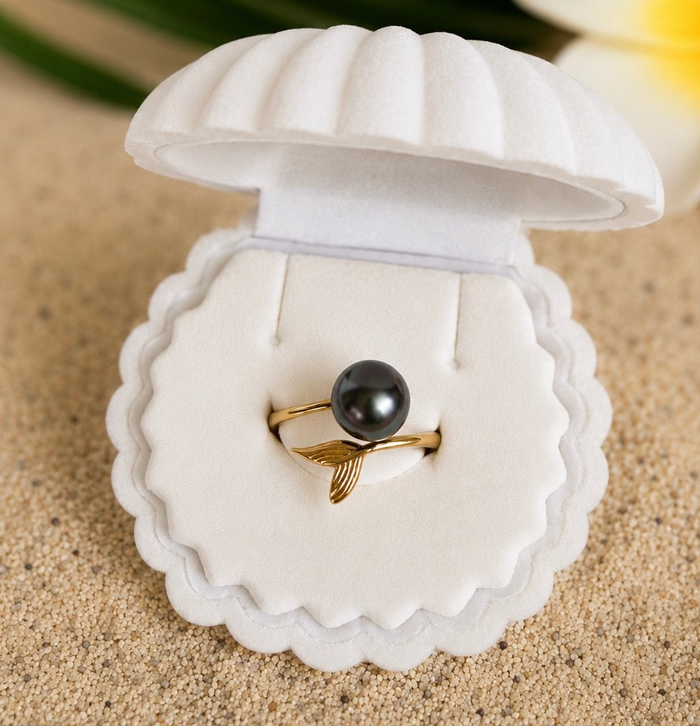 Bague MAKAROA en plaqué or avec perle de Tahiti noire