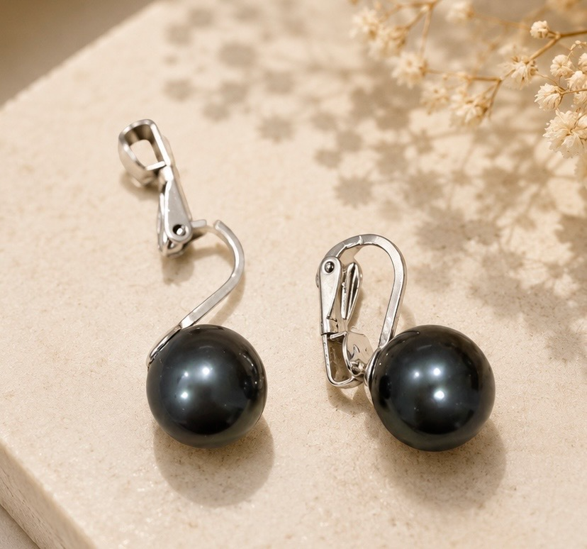 Boucles d'oreilles BORA BORA pour oreilles non percées avec perles de Tahiti noires de 10,35 mm