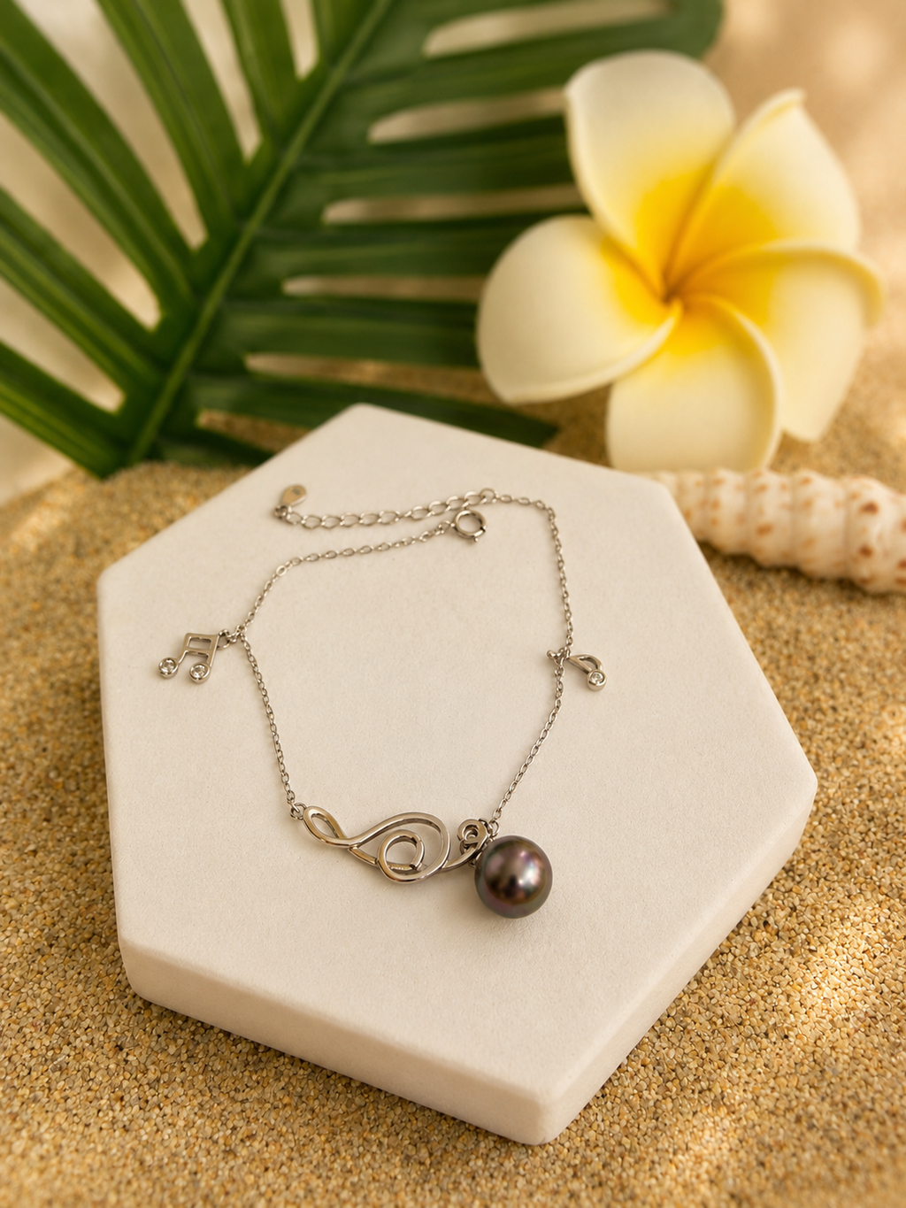 Bracelet PUKARUA en argent 925 avec perle de Tahiti aubergine et motif note de musique