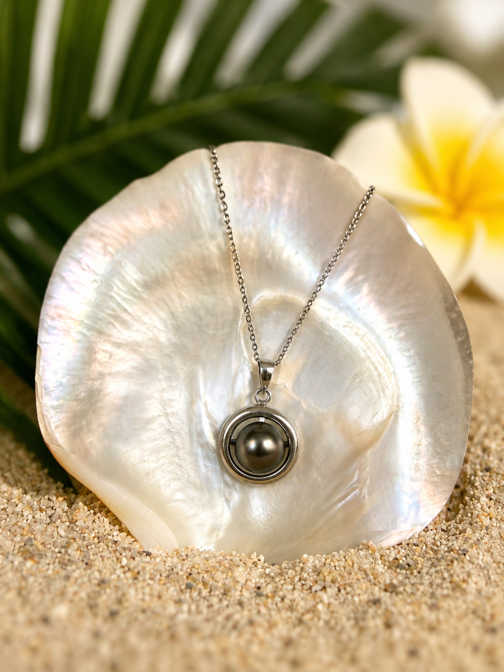 Collier MAKATEA en argent 925 avec authentique perle de Tahiti grise aux reflets rosés de 9 mm